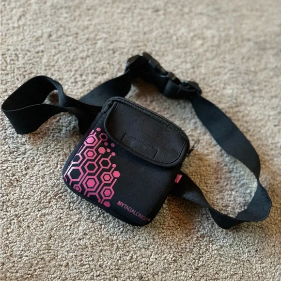 Free 🎁 Gift with purchase only!!! Fanny pack. Can not purchase separately!!) - Picture 4 of 4